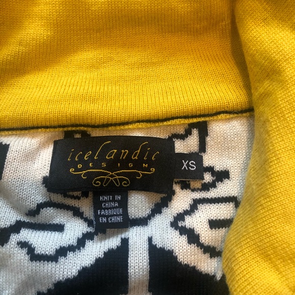 Icelandic Design Full Zip Sweater - Picture 2 of 4